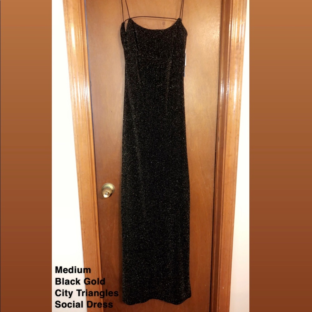 Black/Gold City Triangles